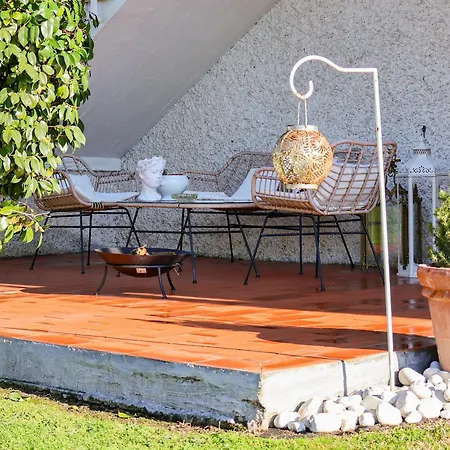 Country Vintage House - With Garden Appartamento *