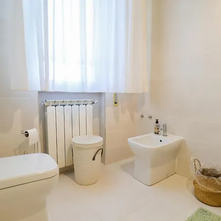 Country Vintage House - With Garden *